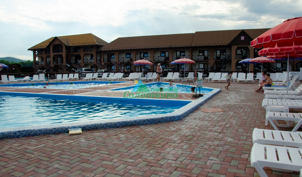 БІЛИЙ АІСТ база відпочинку в Солотвино