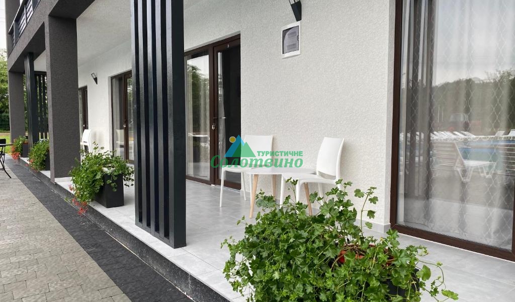 LOTUS база відпочинку в Солотвино