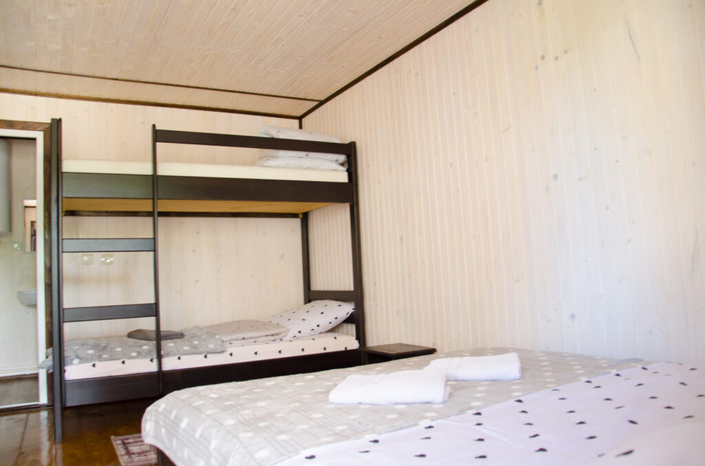 MIHAELA база відпочинку в Солотвино