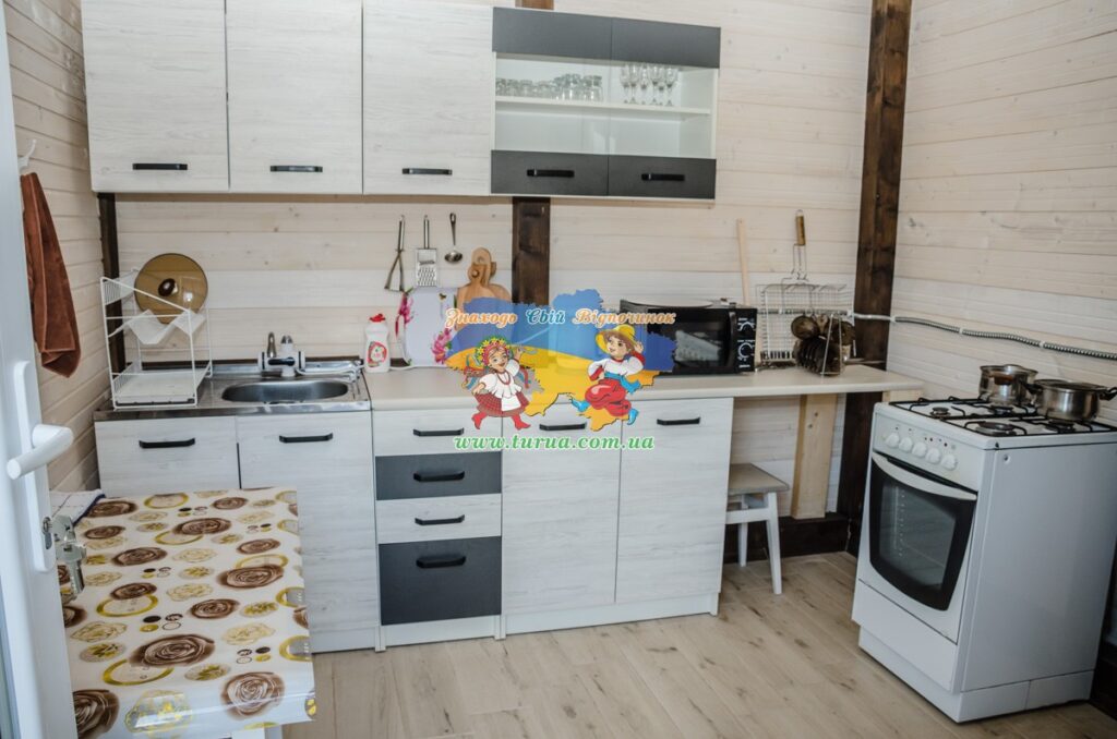 MIHAELA база відпочинку в Солотвино