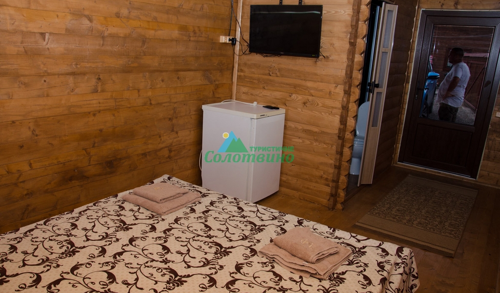 ВЕЛИКА ТИСА база відпочинку в Солотвино